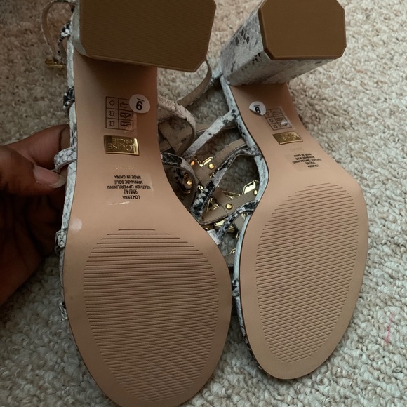 🌟Host Pick!🌟 NWT Louise et Cie snake print & gem heeled sandals - Picture 5 of 8